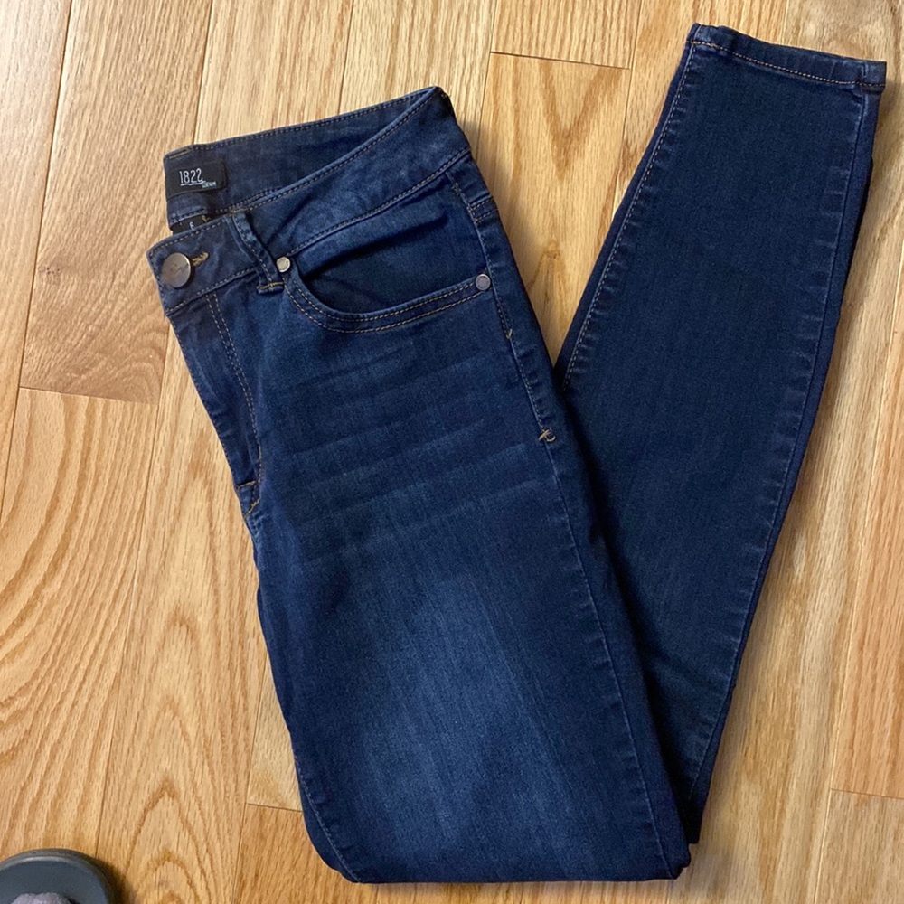 Simple skinny jeans